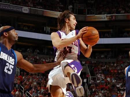 右翼王牌萨 右翼王牌萨